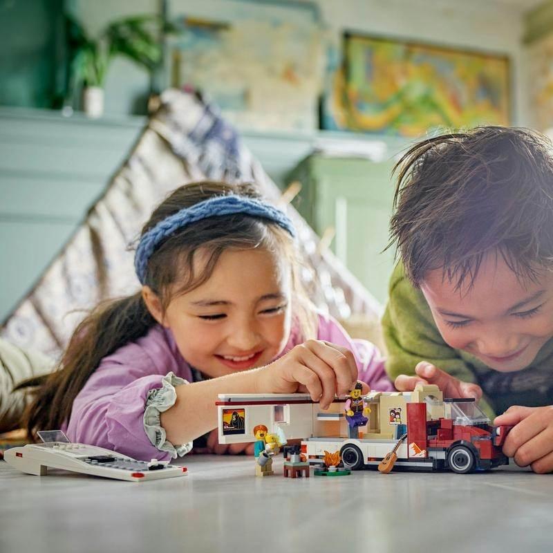 オンライン限定価格】レゴ LEGO シティ キャンピングカー ホリデー