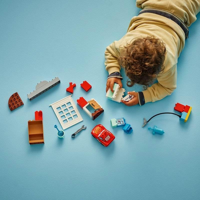 レゴ LEGO デュプロ ピクサードックのガレージにきたマックィーン