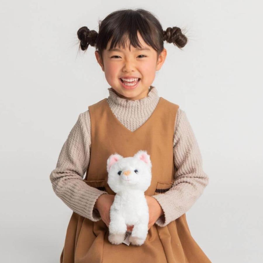 フレンズフォーライフ 電動ぬいぐるみ しっぽをフリフリ！よちよち歩くよ！ しろねこ トイザらス限定｜toysrus-babierus