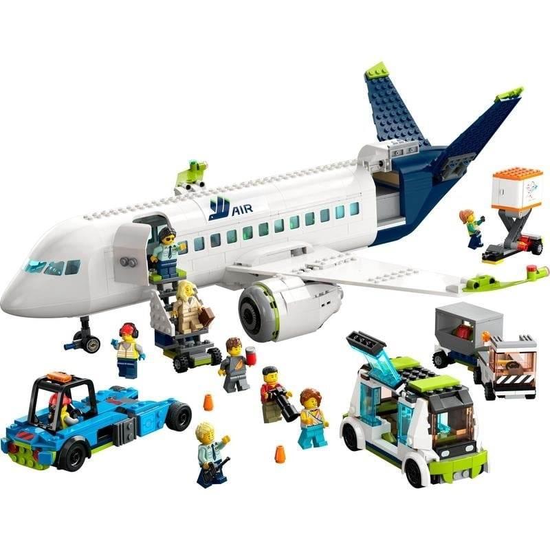 【オンライン限定価格】レゴ LEGO シティ 旅客機 60367｜おもちゃ 玩具 誕生日 プレゼント ブロック 知育 7歳 8歳 9歳の画像