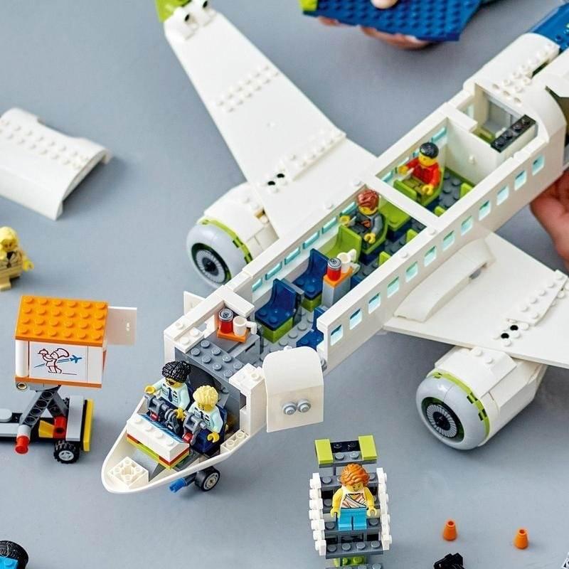 【オンライン限定価格】レゴ LEGO シティ 旅客機 60367｜おもちゃ 玩具 誕生日 プレゼント ブロック 知育 7歳 8歳 9歳の画像
