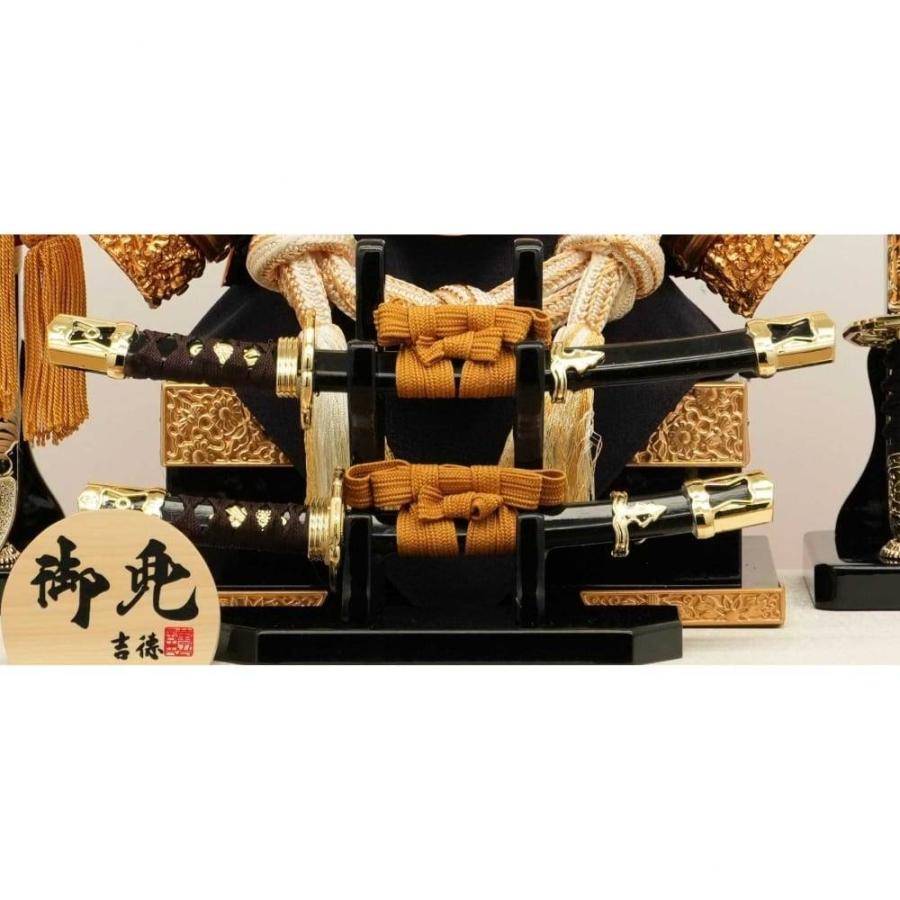 五月人形】兜飾り ケース飾り「上杉謙信 金彩花紋六角アクリル