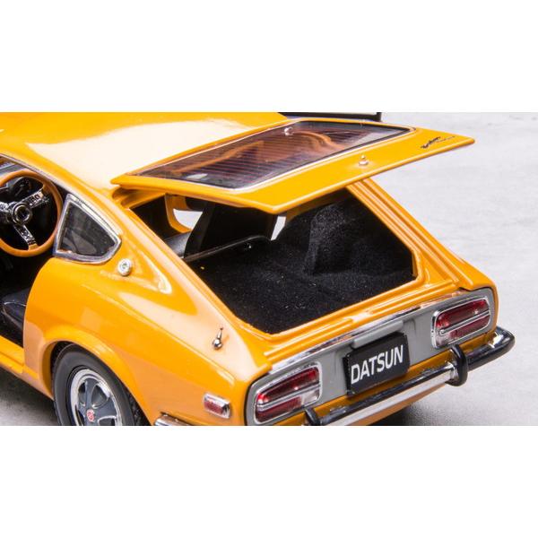 サンスター 1/18 　1972 Datsun 240Z ミニカー　送料無料 1/18 Sunstar 1972 Nissan Datsun 240Z (Yellow) Diecast Car