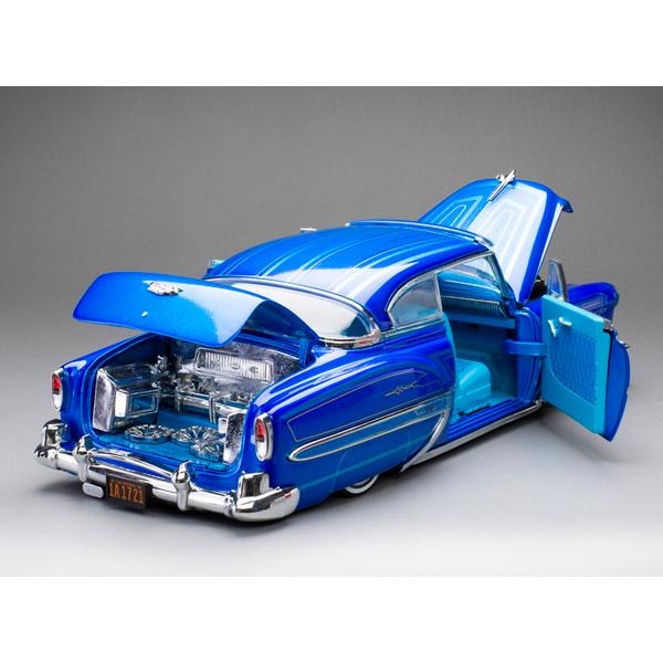 8月発売予定】 SUNSTAR 1/18 シボレー・ベルエア ハードトップクーペ