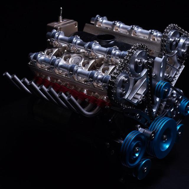 Flukeforest V8DOHCエンジン 組立キット エンジン模型 FA-V8 送料無料