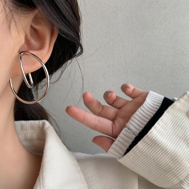 イヤーカフ レディース 18K 両耳用 2連 メタル ダブルライン ダブルツイスト 重ね付け風 カジュアル 仕事 プレゼント オフィス |  | 13