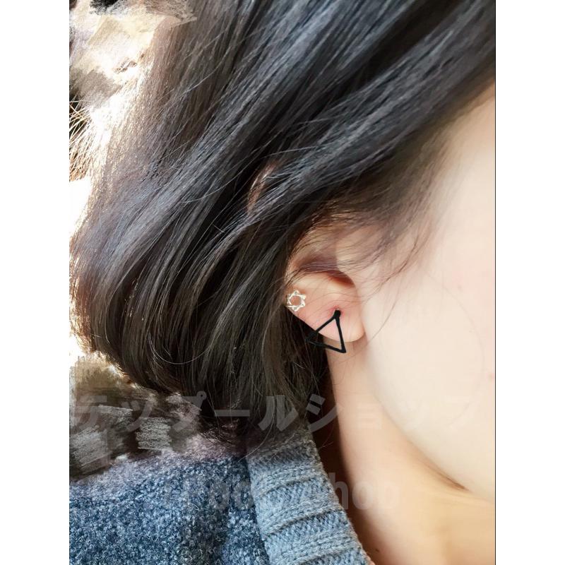 ピアス レディース アレルギー対応 フープピアス ブラック 三角 トライアングル 透かし 立体 キャッチレス 個性 両耳用 仕事 プレゼント |  | 09