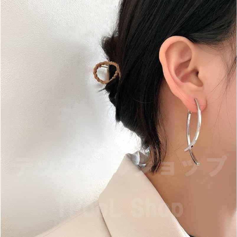 ピアス レディース 大きめ 金属アレルギー対応 メタル カーブ バックキャッチ シルバー925 ゴールド シンプル 仕事 プレゼント |  | 10