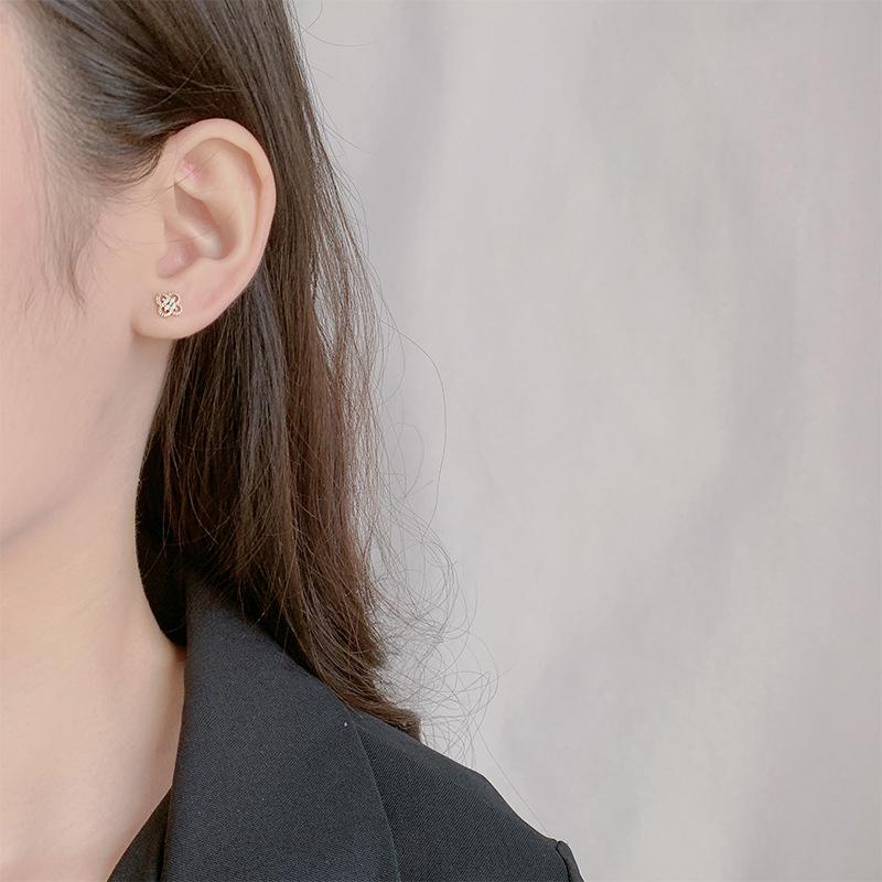 ピアス レデイーズ 18K アレルギー対応 ダイヤ クローバー 四つ葉 花 フラワー 小さめ 透かし 仕事 プレゼント |  | 07