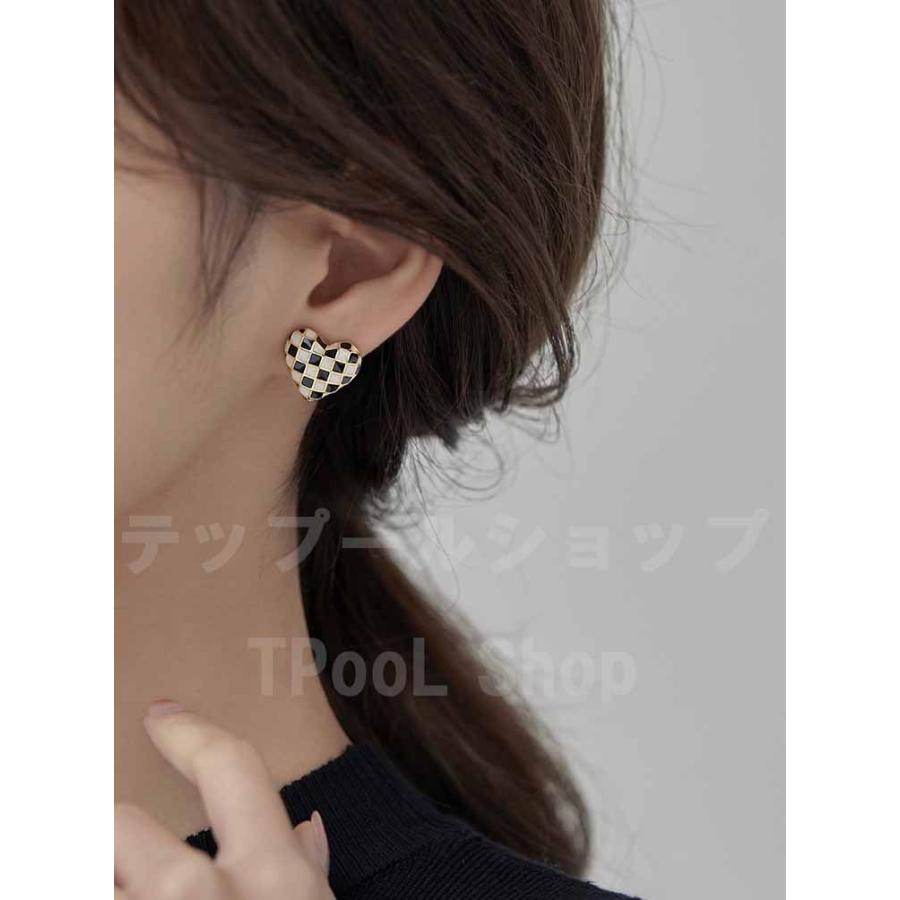 ピアス レディース 18K 金属アレルギー対応 シルバー925 ゴールド ハート 立体 モノクロ チェック 白黒 フェミニン 仕事 プレゼント |  | 09