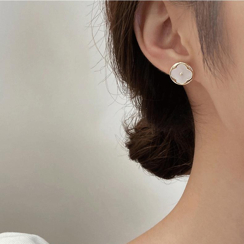 ピアス レディース 18K 金属アレルギー対応 小さめ シルバー925 丸 まる 仕事 プレゼント オフィス おしゃれ 上品 ギフト 女性 結婚式 お呼ばれ |  | 03