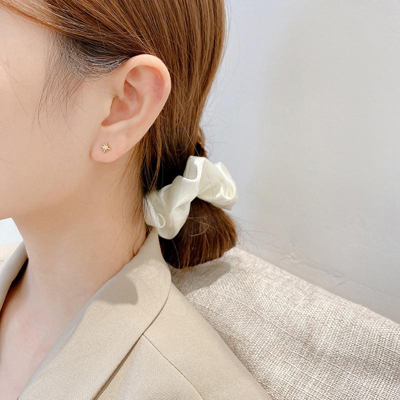 ピアス レディース 18金 金属アレルギー対応 小さめ 小ぶり ゴールド シルバー 925 太陽 仕事 プレゼント ギフト 華奢 |  | 07