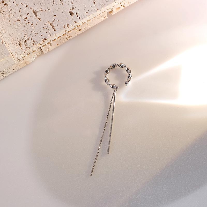 イヤーカフ チェーン 18K 金属アレルギー対応 シルバー925 ゴールド ロングチェーン ストレートバー 片耳 プチプラ 高見え 仕事 プレゼント オフィス |  | 01