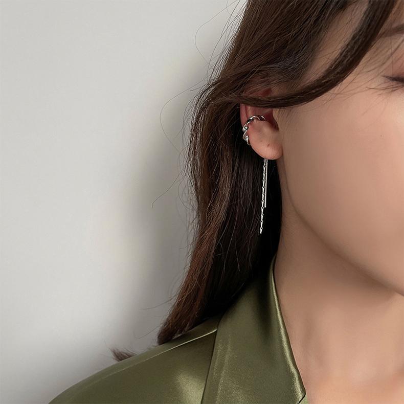 イヤーカフ チェーン 18K 金属アレルギー対応 シルバー925 ゴールド ロングチェーン ストレートバー 片耳 プチプラ 高見え 仕事 プレゼント オフィス |  | 04