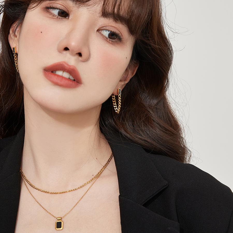 ピアス レディース 18K 金属アレルギー対応 揺れる チェーン サージカルステンレス316L ゴールド ブラック カジュアル プレゼント ギフト 仕事 オフィス |  | 12