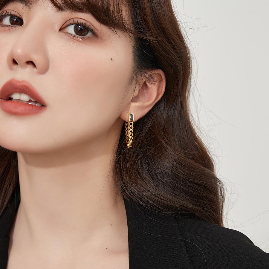 ピアス レディース 18K 金属アレルギー対応 揺れる チェーン サージカルステンレス316L ゴールド ブラック カジュアル プレゼント ギフト 仕事 オフィス |  | 13