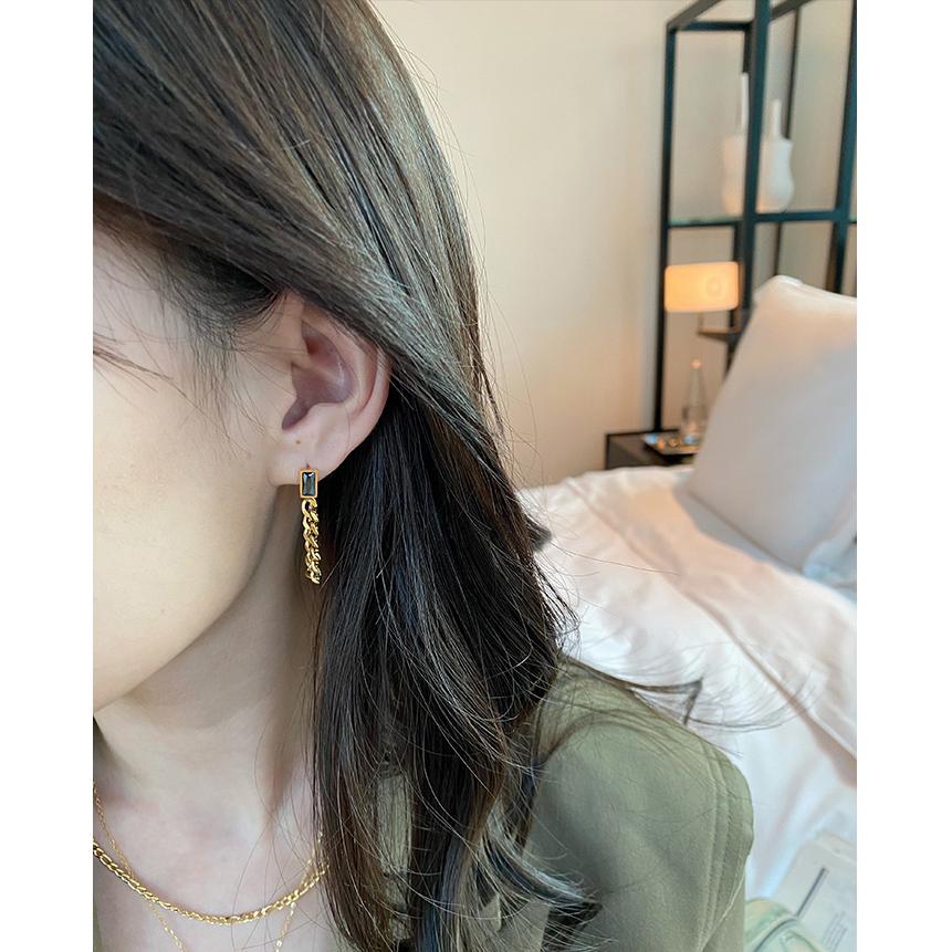 ピアス レディース 18K 金属アレルギー対応 揺れる チェーン サージカルステンレス316L ゴールド ブラック カジュアル プレゼント ギフト 仕事 オフィス |  | 02