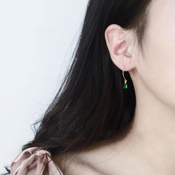 ピアス レディース 18K 金属アレルギー対応 フック シルバー925 揺れる ドロップ グリーン 緑 シンプル 仕事 プレゼント オフィス |  | 01