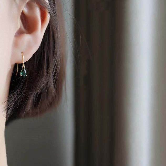ピアス レディース 18K 金属アレルギー対応 フック シルバー925 揺れる ドロップ グリーン 緑 シンプル 仕事 プレゼント オフィス |  | 02