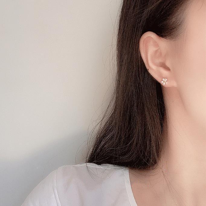 ピアス レディース 金属アレルギー対応 18K 小さめ シルバー925 ゴールド 花 フラワー 仕事 オフィス プレゼント |  | 12