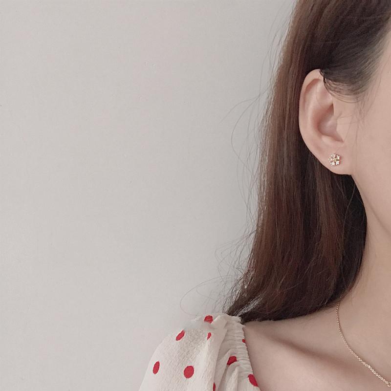 ピアス レディース 金属アレルギー対応 18K 小さめ シルバー925 ゴールド 花 フラワー 仕事 オフィス プレゼント |  | 04