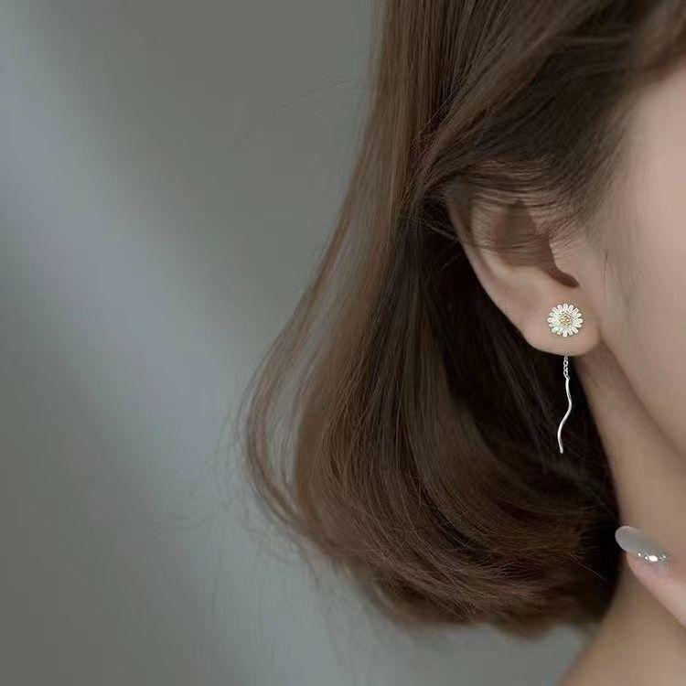 ピアス レディース 金属アレルギー対応 18K ゴールド シルバー925 フラワー 菊 チェーン 揺れる アメリカンピアス 仕事 プレゼント |  | 09