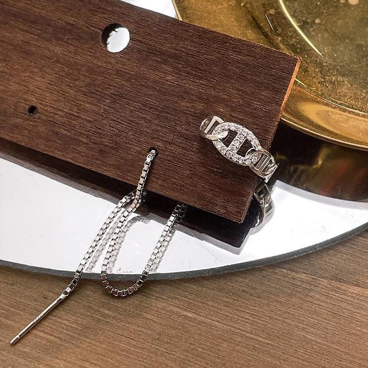 イヤーカフ アレルギー対応 レディース メンズ シルバー925 片耳 イヤリング チェーン 揺れる イヤカフ イヤーカフス プレゼント 仕事 |  | 09