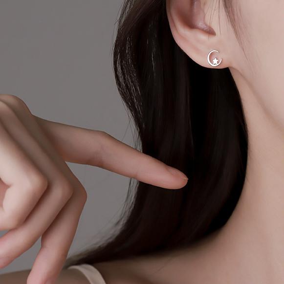 ピアス レディース 小さめ シルバー925 金属アレルギー対応 星 月 ムーン スター 透かし 仕事 オフィス プレゼント |  | 07