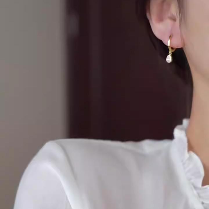 ピアス 18k 小さめ アレルギー対応 レディース フープ 18金 雫 ディア ドロップ 揺れる キャッチレス 仕事 プレゼント |  | 08