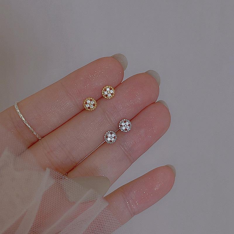 ピアス アレルギー対応 18K レディース 小さめ シルバー925 ゴールド 透かし 花 フラワー プレゼント 仕事 |  | 08