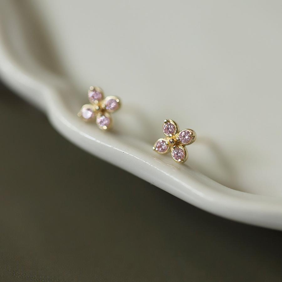 SWAROVSKI ピアス レディース 18K 金属アレルギー対応 小さめ