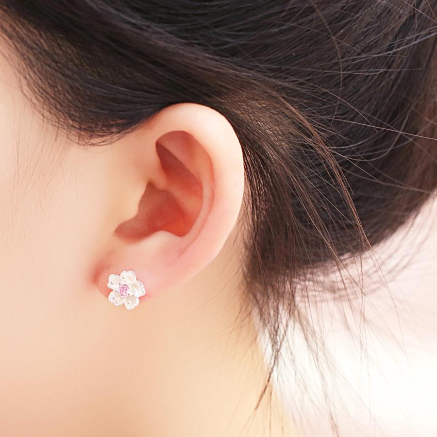 ピアス 18K レディース アレルギー対応 小さめ さくら 桜 サクラ ピアス 18K レディース アレルギー対応 小さめ さくら 桜 サクラ