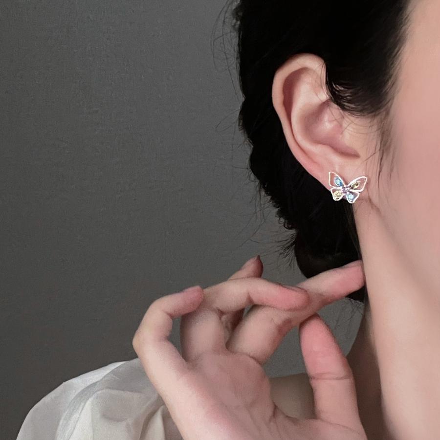 ピアス レディース アレルギー対応 小さめ 蝶々 透かし バタフライ シルバー925 プレゼント 仕事 |  | 04