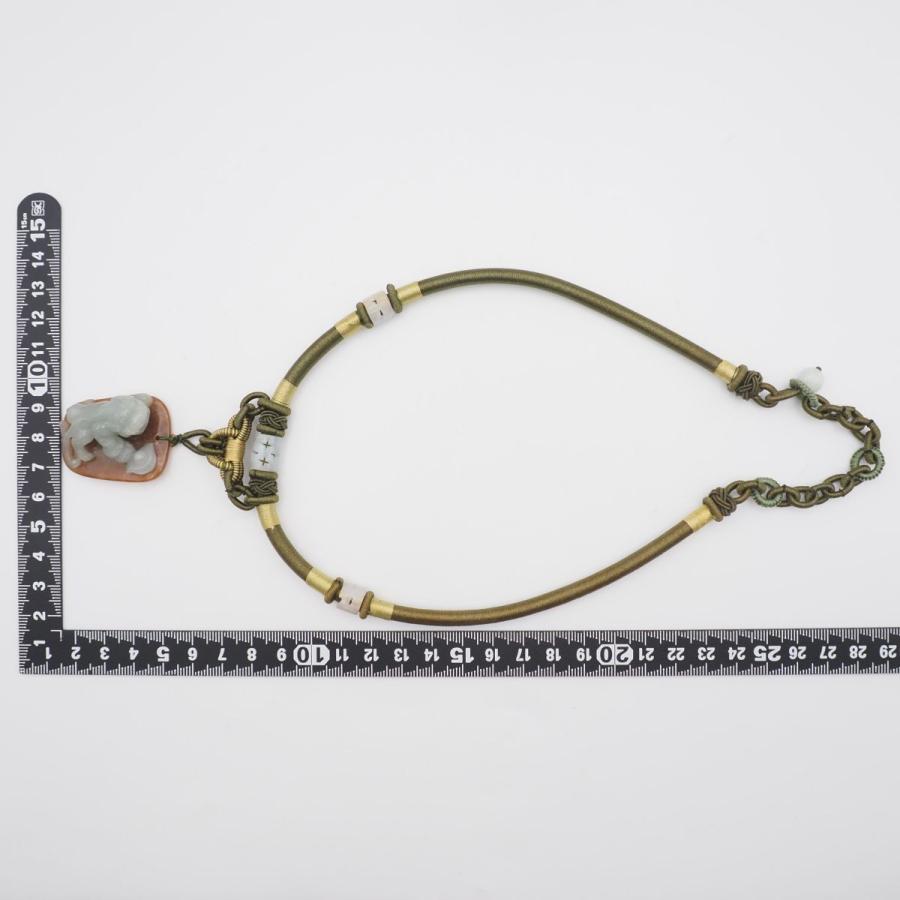 R211 翡翠? ヒスイ? ネックレス 獅子彫刻 紐 デザイン アンティーク