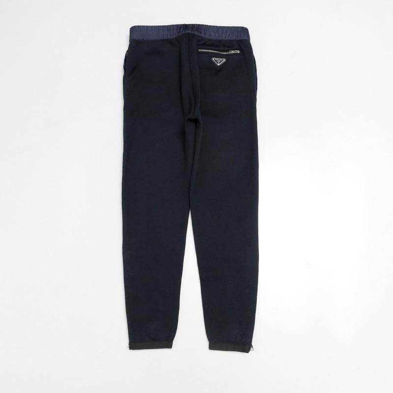 ■美品■PRADA プラダ パンツ サイズS スウェット 切替 トライアングル ロゴプレート ブランド古着【中古】20240612/RA0086 PRADA（プラダ） 美品 パンツ サイズS スウェット 切替 トライアングル