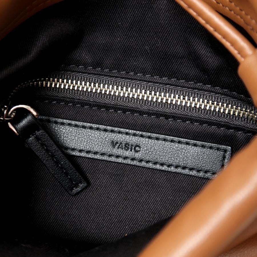 VASIC ヴァジック Wells Mini ショルダーバッグ 巾着バッグ レザー