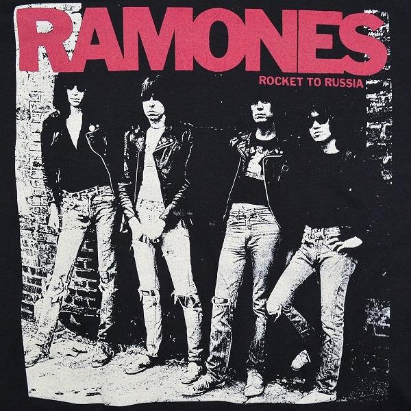 RAMONES ラモーンズ Rocket To Russia Tシャツ : GEEKHEAD - 通販 