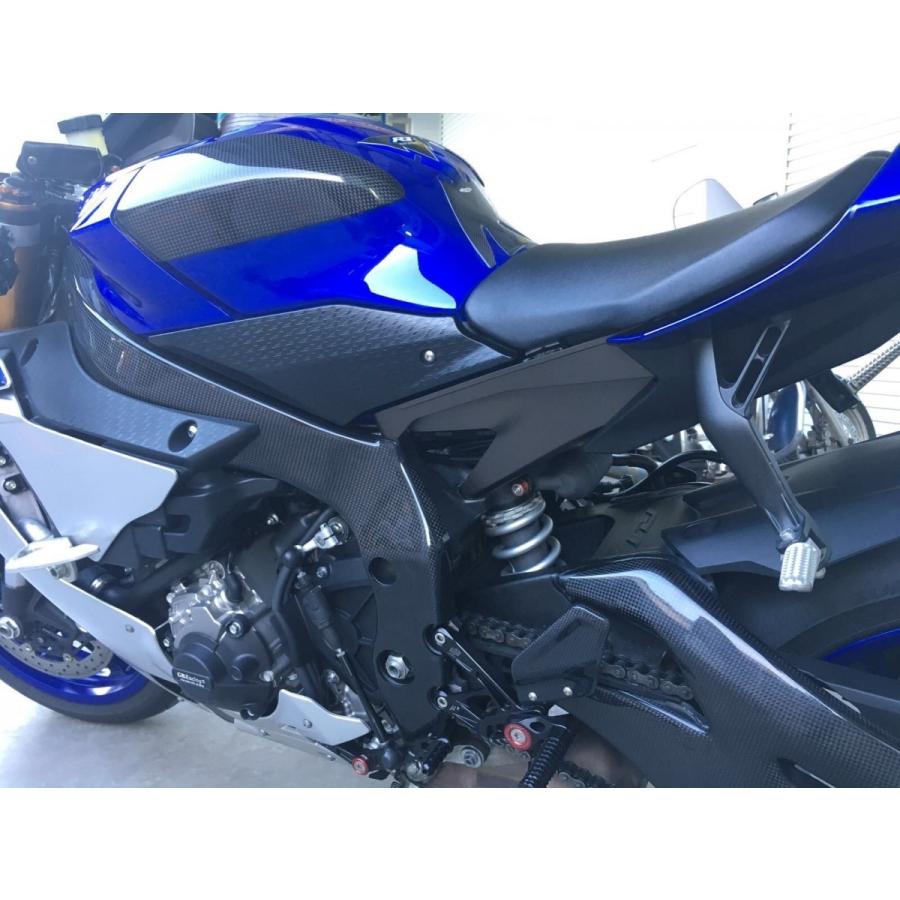 YAMAHA YZF-R1 15-18年 カーボンタンクスライダープロテクター : 輸入