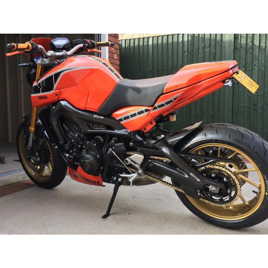 YAMAHA MT-09 15-18年 カーボンスイングアームカバー左右セット : 輸入