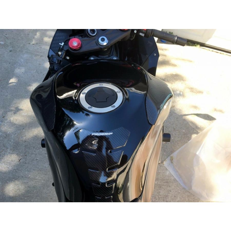 Kawasaki ZX-6R 13-18年 カーボンタンクスライダープロテクター Kawasaki ZX-6R 13-18年 カーボンタンクスライダープロテクター
