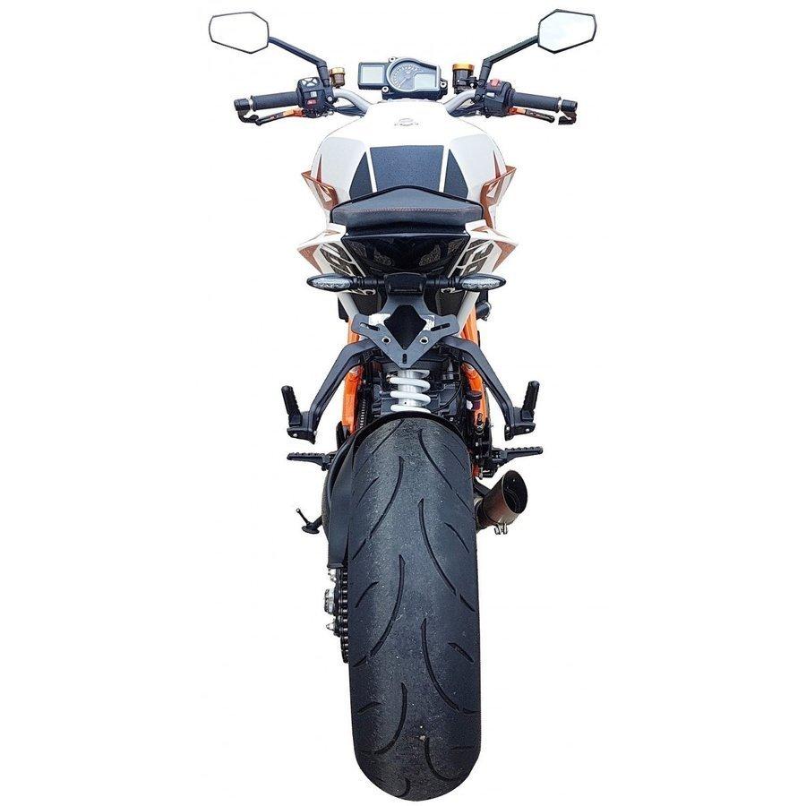 キキ Kawasaki Ninja ZX-6R 2019 vs KTM 1290 Super Adventure R 2024