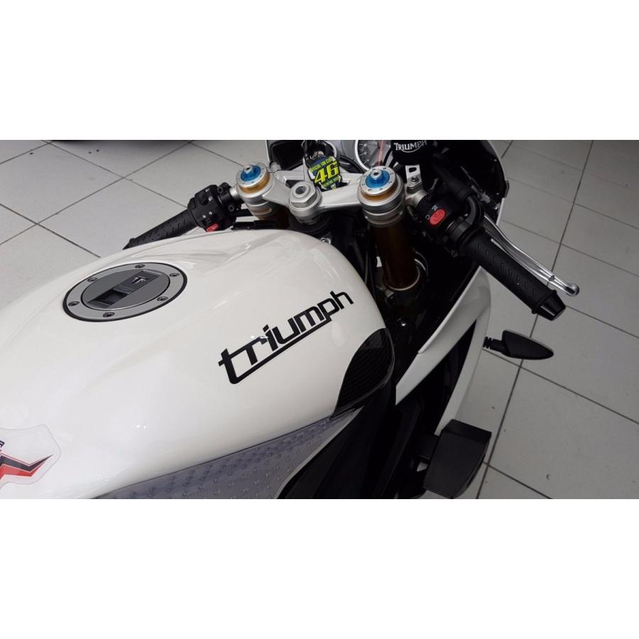 カーボン　タンクプロテクター　トライアンフ　ストリートトリプル Amazon.co.jp: タンク バイクパーツ トライアンフ ストリートトリプル
