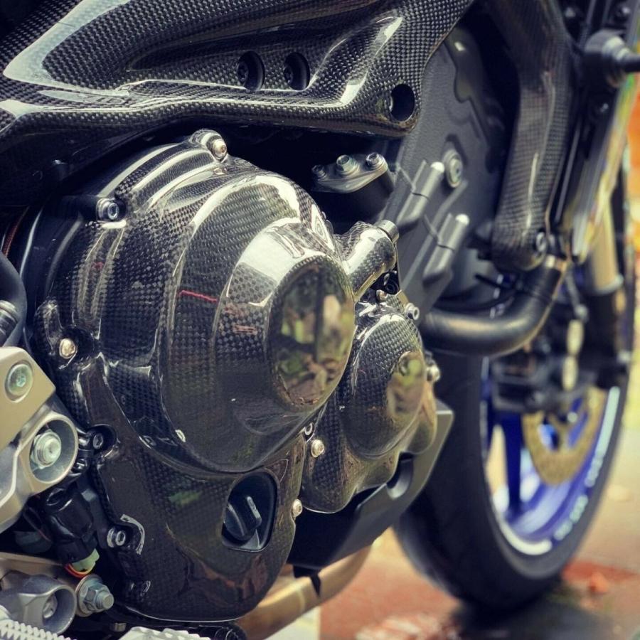 YAMAHA MT-09 15-18年 カーボンエンジンカバーガード : 輸入パーツ専門
