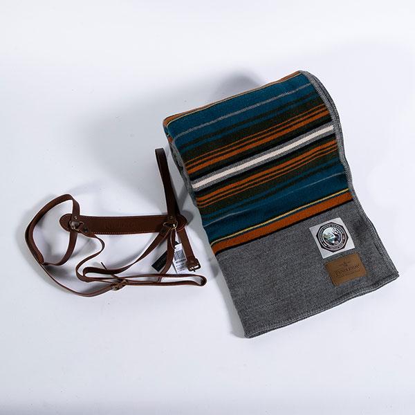 ペンドルトン ブランケット ナショナルパーク PENDLETON/XF133-53569 NATIONAL PARK THROW W/CARRIER Olympic Grey_4