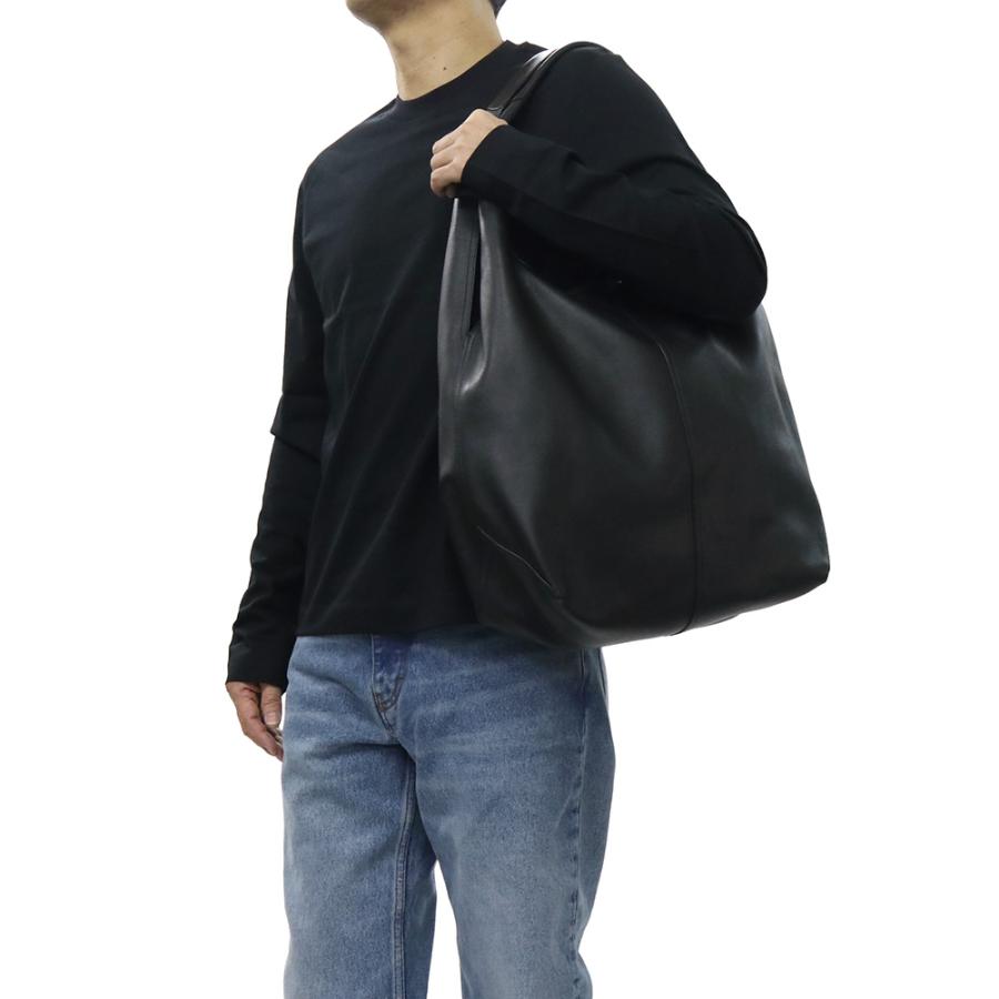 AMI PARIS アミパリス メンズレザーホーボーバッグ ULL715.AL0137 ブラック 2026春夏新作の画像