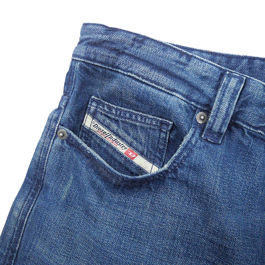 DIESEL ディーゼル メンズジーンズ A11598-0BEBJ / 2001 D-MACRO L.32 ブルー 2026春夏新作の画像