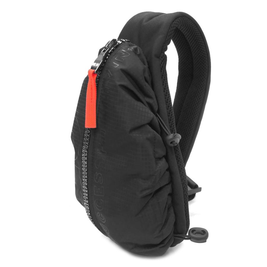 DIESEL（ディーゼル） メンズボディバッグ X10054 P6872 / ZIP D