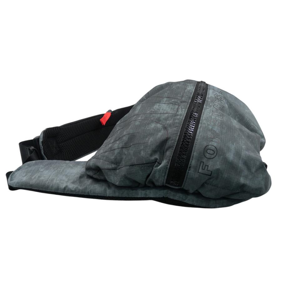 DIESEL（ディーゼル） メンズボディバッグ X10053 P8775 / ZIP D SLING