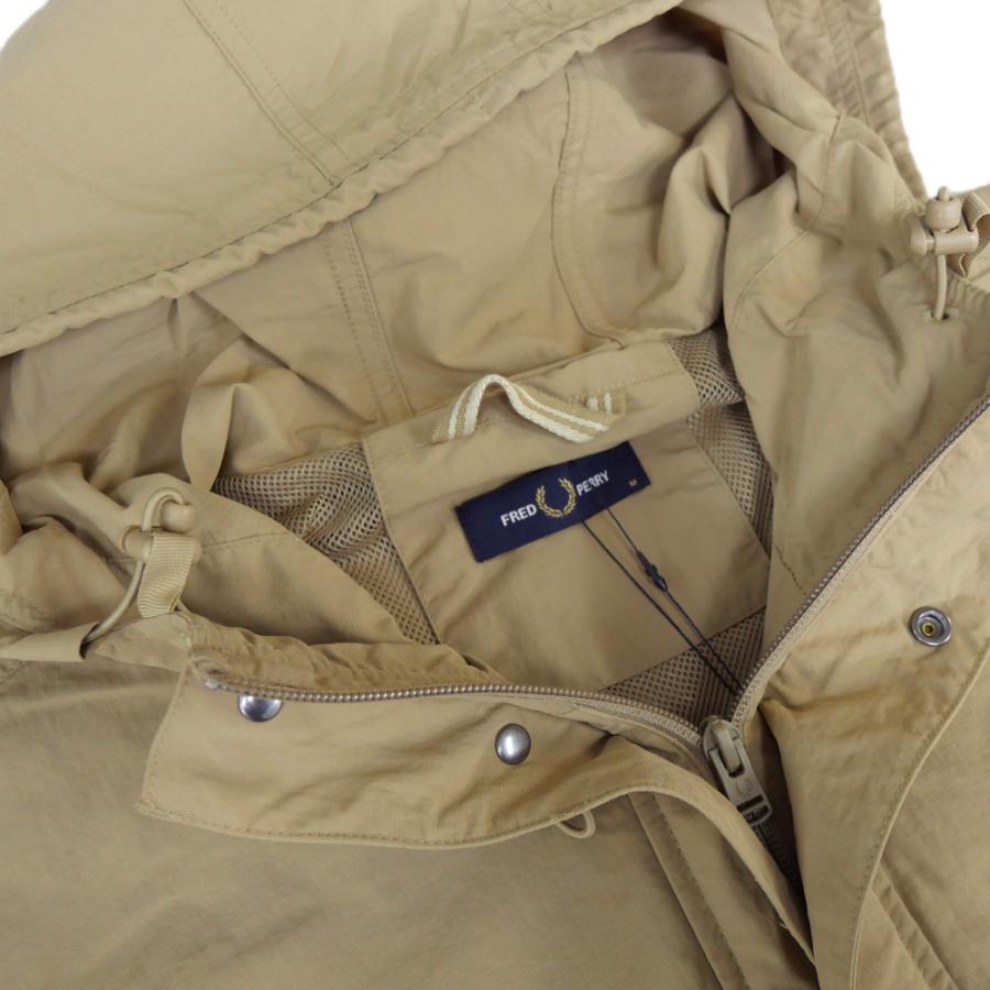 FRED PERRY（フレッドペリー） メンズナイロンジャケット J8572