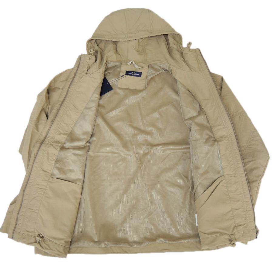 FRED PERRY（フレッドペリー） メンズナイロンジャケット J8572